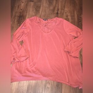 3X Beautiful top Women's Coral Top size 3X XXXL pretty Cable and Gauge
